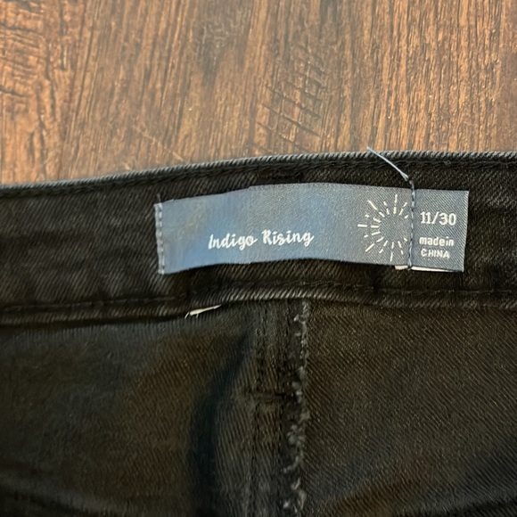 11/30 Indigo Rising High Rise
Slim Straight Fit Jeans Black Wash - Picture 11 of 11